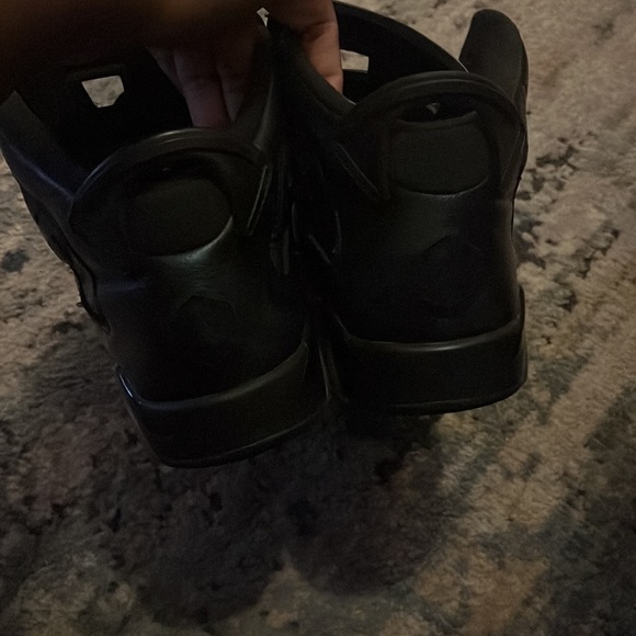 These are Air Jordan 6 Retro Oreo. - Picture 9 of 10